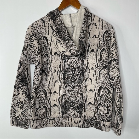 PrettyLittleThing Stone Snake Print Oversized Hoodie Size 0 - Picture 4 of 5